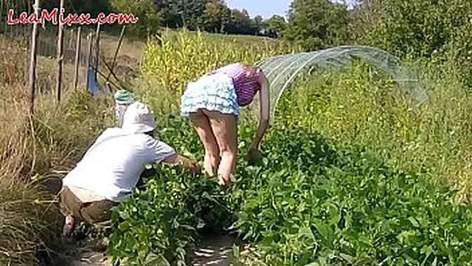 Step Uncle goes wild with Lea Mixx