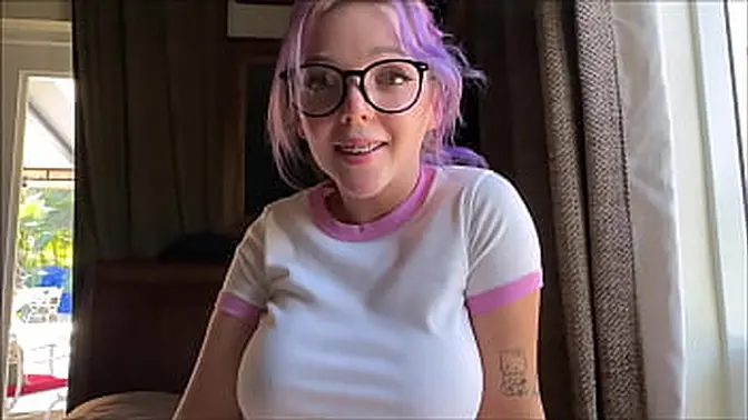 Gothy babe deepthroats big cock in family therapy session