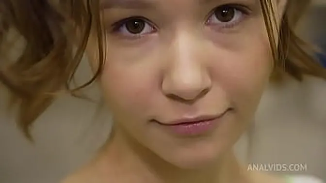 Italian stepdad and friends DP Kitty Doll88's first time