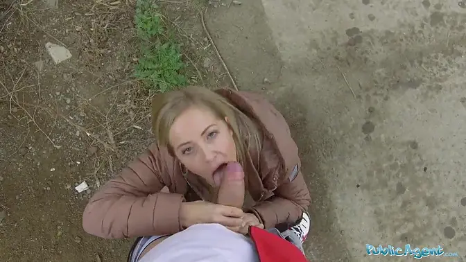 Public Agent Blonde runs from Police after fucking outdoors