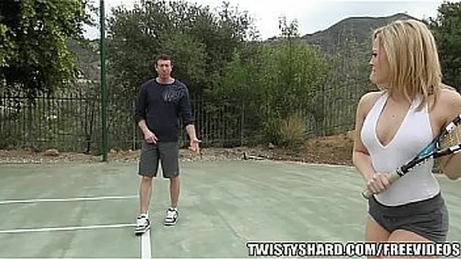 Alexis Texas - Thick Babe Gets a Creampie