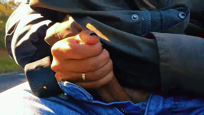 HOTWIFE Safada banged one on the road until she came!!! WE ALMOST GOT CAUGHT / Naughty HOTWIFE jerked off on the road until she cum!! WE ALMOST GOT CAUGHT 