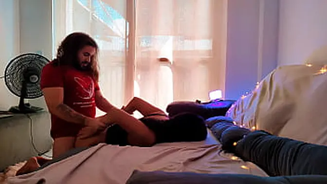 Rocker fucks girl hard in hotel room