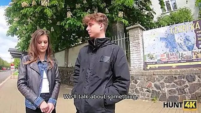 Young Hunter Satisfied by Petite Babe for Cash