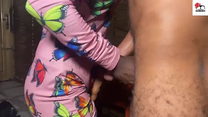 Ebony MILF wants cock in her tight pussy