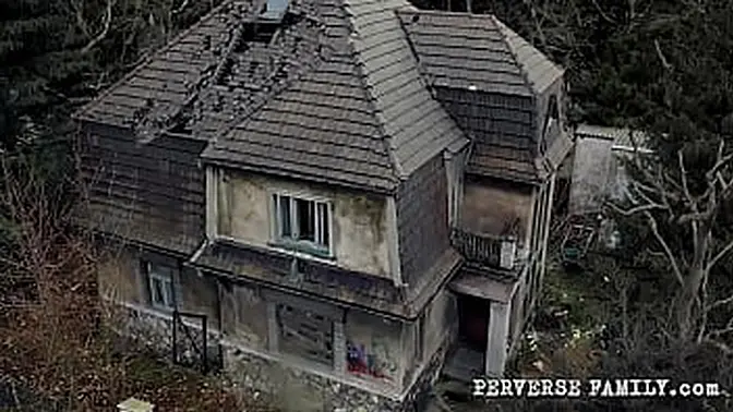 Perverse Family: Teen MILF's butt hole stretched by massive dildo