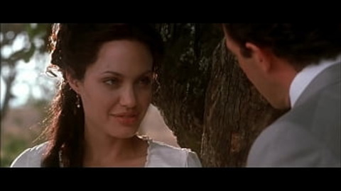Blow jobs galore as Angelina Jolie's sinful bod bounces up against Antonio Banderas' eager cock🍆