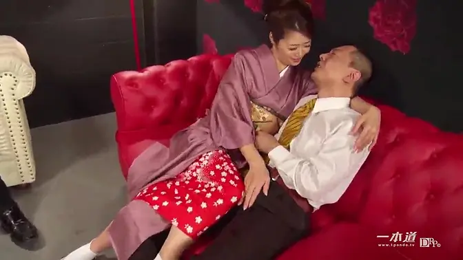 Stunning MILF and pro pornstar party in Japanese threesome