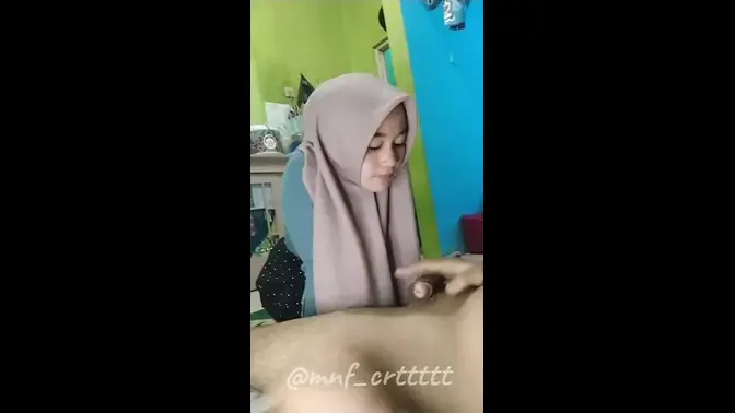 Neighbor's wife watches TV while getting fucked