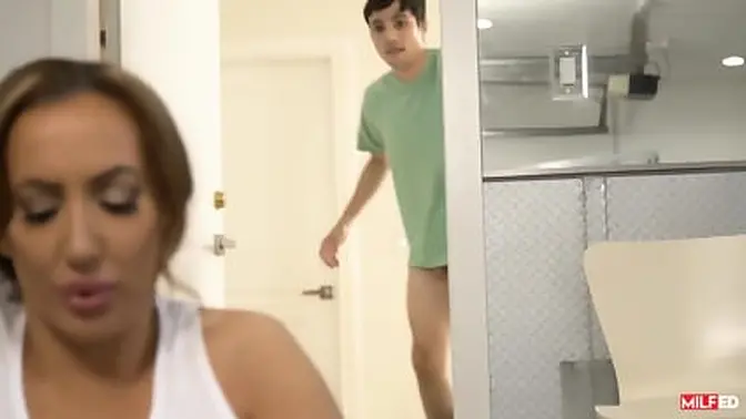 Most Watched Video00116 - Ryan Keely