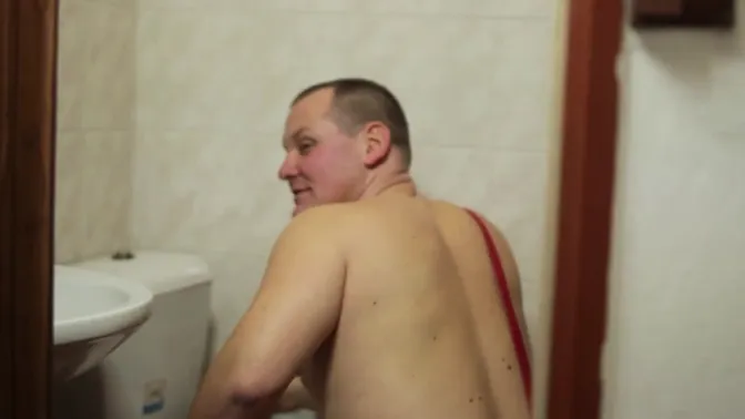 Young Czech teenie spreads legs for plumber's hard cock