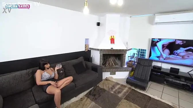 SUGARBABESTV: Greek milf masturbate at home