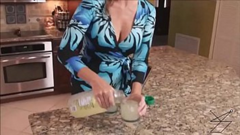 Mature Stepmom's Naughty😈 POV Facial Rides