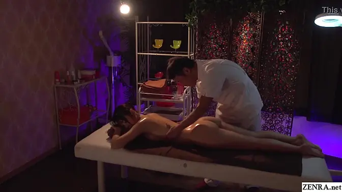 Cheating MILF gets naked and gets her big ass massaged with oil