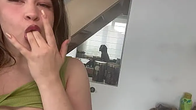 Amateur slut receives caught on roommate's hidden cam