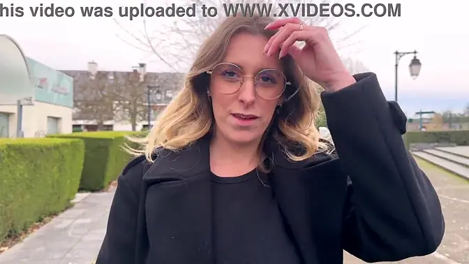 French MILF gets DP in a real amateur threesome