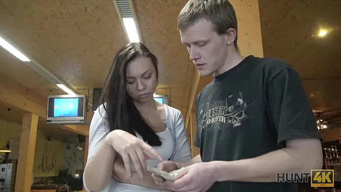 Guy Penetrates Attractive Beauty While Cuckold Plays Bowling