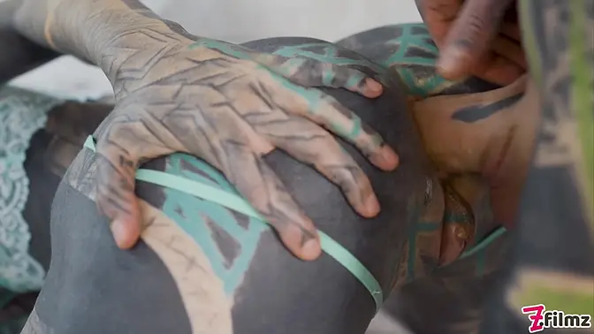 Tattooed girl Anuskatzz takes it balls deep in the ass