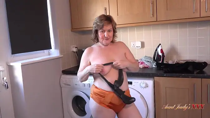 POV: Mature British housewife gilf gives blowjob in laundry room