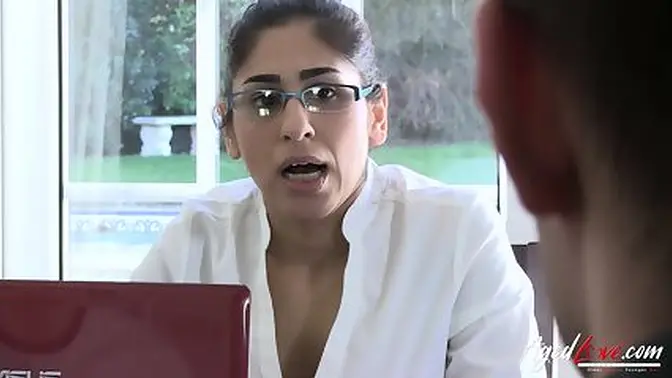 Office MILF gives boss a sexy lap dance and blowjob