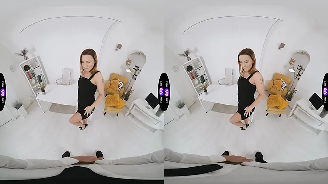 Sexy babe offers all her skills for your pleasure