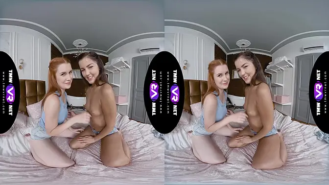 Cuties show their spicy friendship