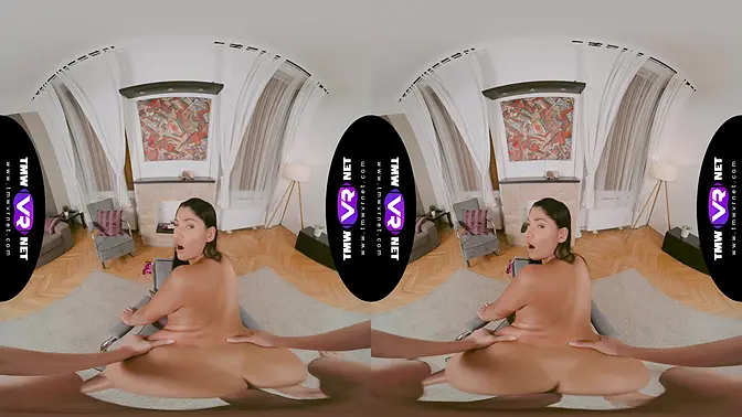 Hot babe blows guy for a welcome orgasm