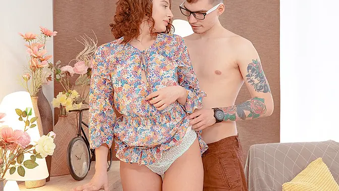 Hot babe spreads her legs for doggy style fuck