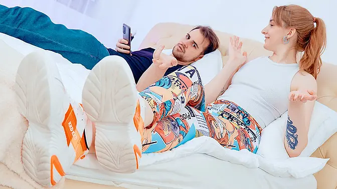 Muscle stud gets his workout on a big dick