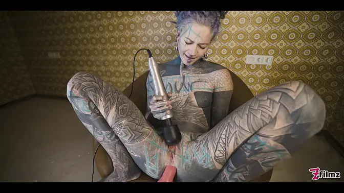 Tattooed Teen Anal Fuck Machine Challenge