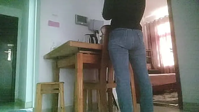 A young mother's part-time job on weekends requires both sex and money