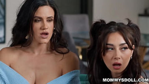 Mom swaps spit-roasting with daughters in steamy ménage à trois