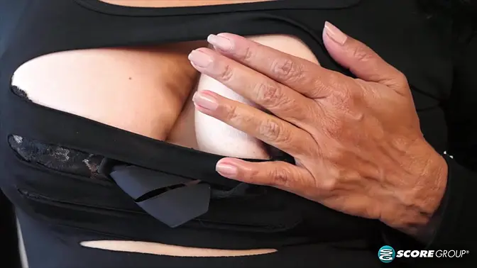 Mandy gets covered in hot loads