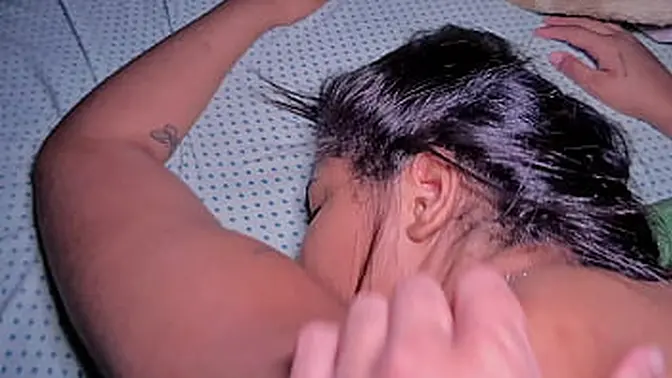 Young girl begging cums inside her pussy without a condom