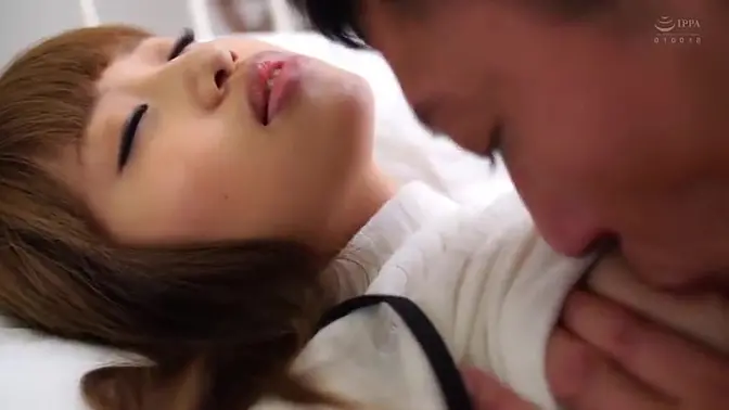 Fragile Beauty Gives Hot Blowjob and Massage