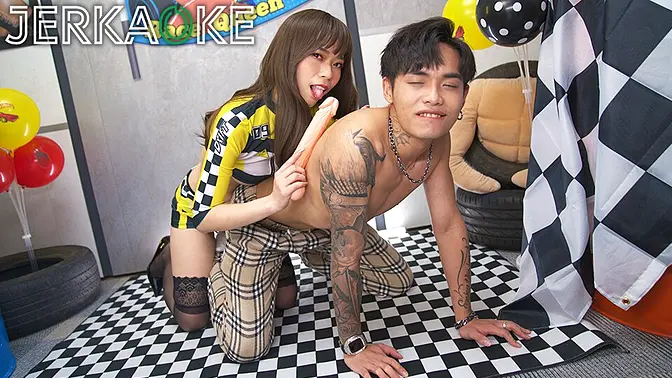 Hot Chinese babe gives best blowjob at race track