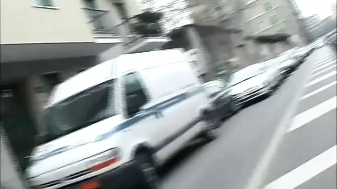 Amateur GF gives handsjob to biggest cock