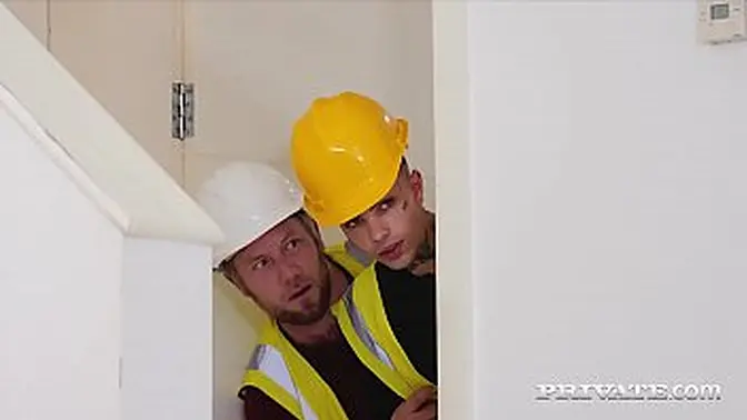 Blonde bombshell Sienna Day gobbles two repairmen's cocks