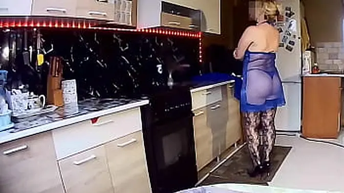 Sexy blonde mommy poses in lingerie and stockings