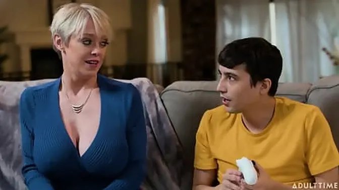 Two chicks swap spit &mdash;  tongues wagging wildly &mdash;  as Dee Williams commands attention &mdash;  game on