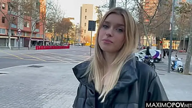 Teen Goddess deepthroats huge cock