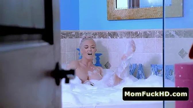 Slutty stepmom receives a huge cock in the shower