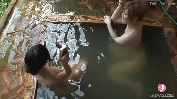 Japanese idol Azusa Itagaki in hot spring fetish video