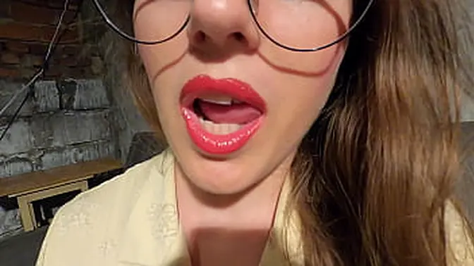 Paris model gives a blowjob after photoshoot