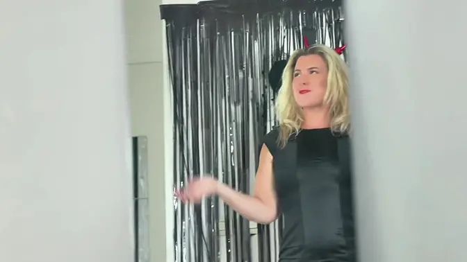 Sultry singer Cindy Lopes gets pounded hard