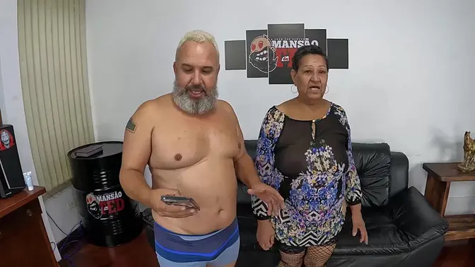 Dora Rodrigues, the juicy milf, shows off her big Latina ass