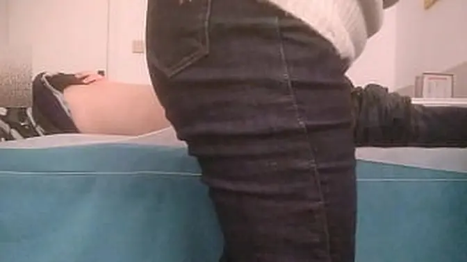 Massage Parlour Whore Gets a Surprise Blowjob