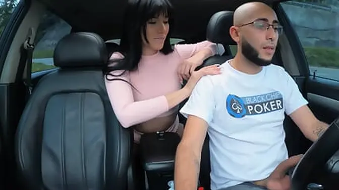 Brunette Yenifer Chacon rides huge cock in cab