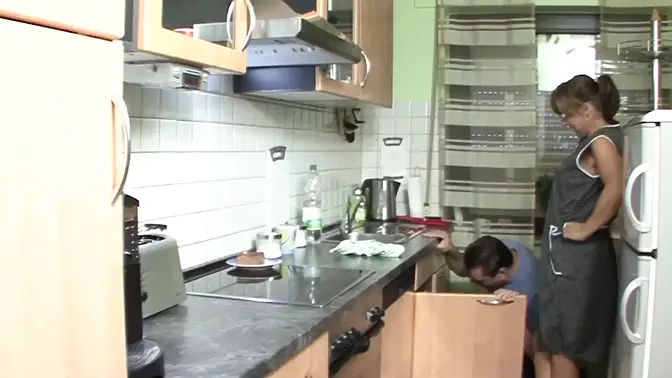 Housewives gone wild: oral and riding action