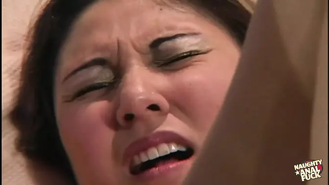 Satisfied babe gets double facial after anal threesome